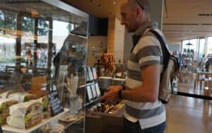 Is Yelp Advertising Worth The Cost For Your Small Business?|Is Yelp advertising and premium features worth the cost?|Yelp historical advertising metrics.